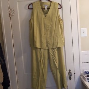 New Jones Wear Sport Blouse & Pants